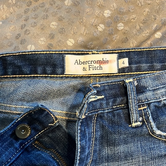 Abercrombie & Fitch shorty shorts - Picture 4 of 5